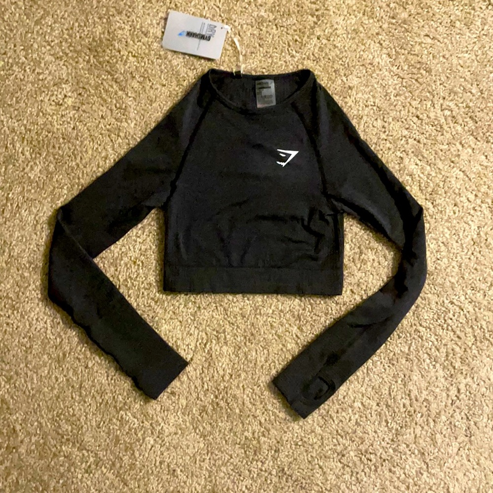 Brand new black long sleeve crop exercise top